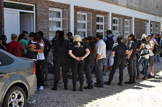 Policías respaldaron a Coria durante la indagatoria Policías respaldaron a Coria durante la indagatoria
