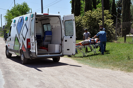Motociclista herido en choque con camioneta Motociclista herido en choque con camioneta