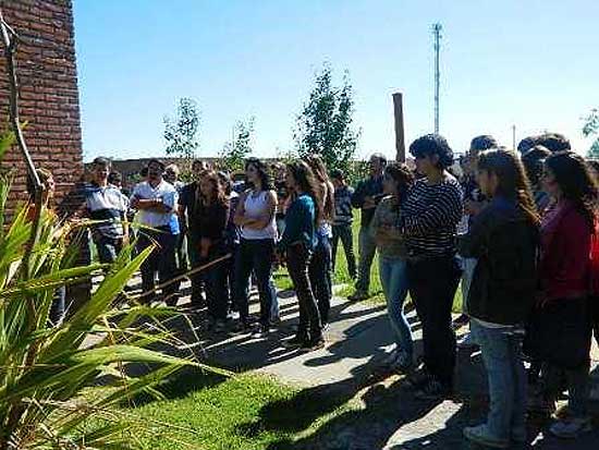 Comenzó el Curso de Ingreso a la Vida Universitaria en la Facultad de Sociales Comenzó el Curso de Ingreso a la Vida Universitaria en la Facultad de Sociales