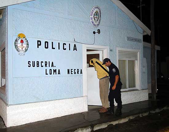 Violencia familiar: un hombre fue aprehendido en Loma Negra Violencia familiar: un hombre fue aprehendido en Loma Negra