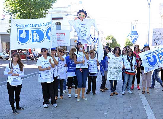 Tercer día de paro y anticipan que el lunes no habrá clases Tercer día de paro y anticipan que el lunes no habrá clases