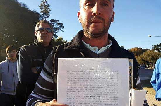 Protesta en Sierras Bayas por presunto abuso a una menor Protesta en Sierras Bayas por presunto abuso a una menor