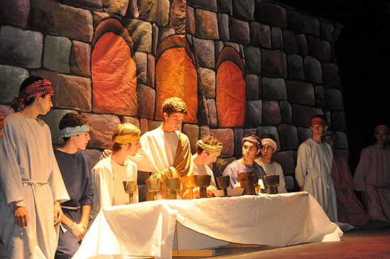 El Instituto Rosario representó el tradicional Via Crucis El Instituto Rosario representó el tradicional Via Crucis